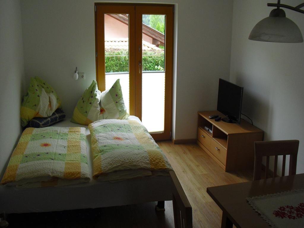 Haus Gruenbacher Лиенц Екстериор снимка